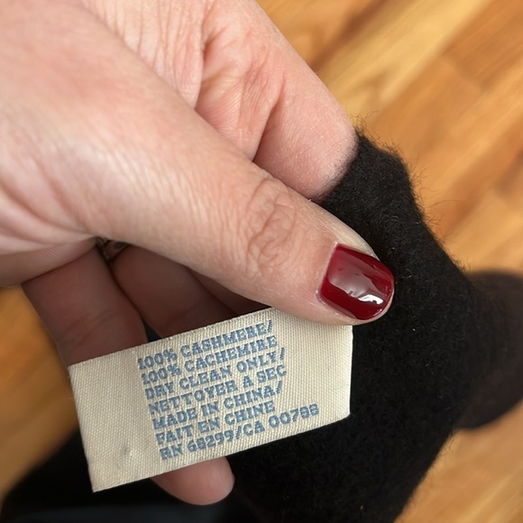 PORTOLANO black fringe scarf 100% cashmere - Picture 3 of 3